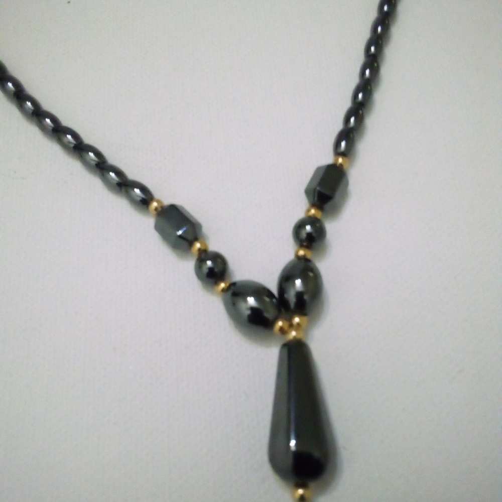 Vintage Black Hematite Faceted Beaded Teardrop Barrel Clasp Necklace 17"
